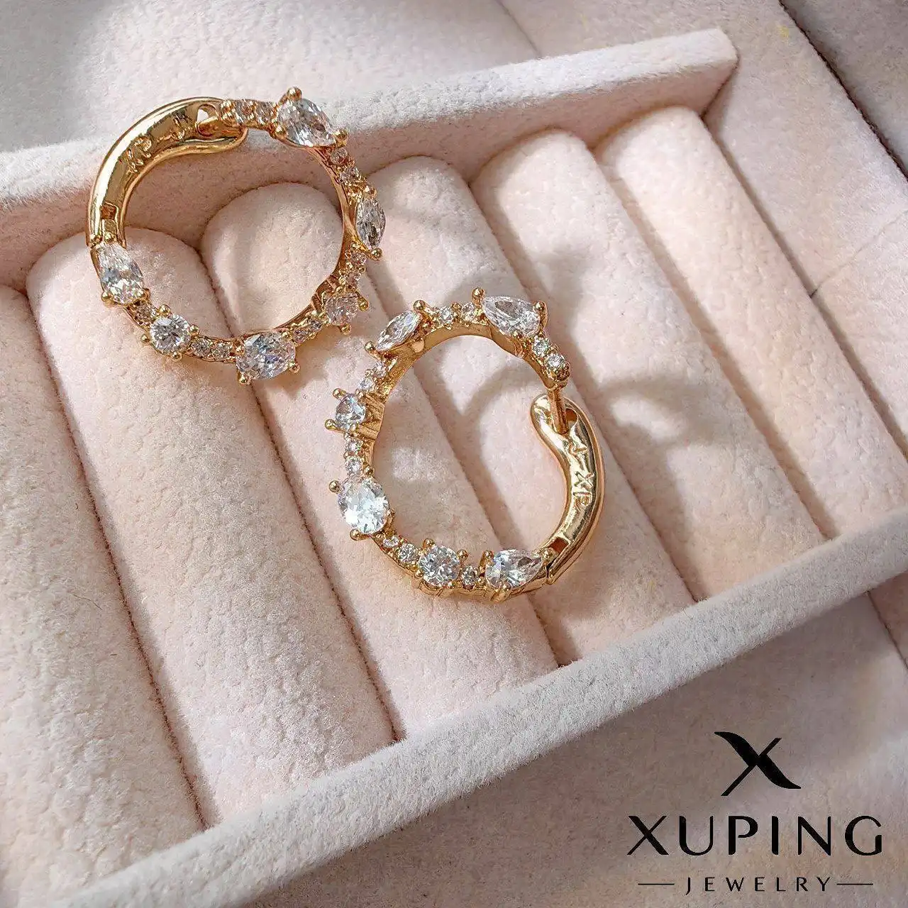 گوشواره حلقه ای نگین دار ژوپینگ